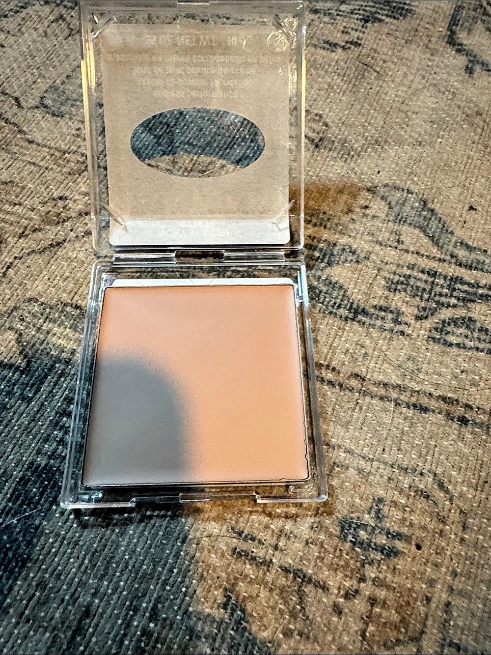 Mary Kay Endless Performance Crème-to-Powder Foundation Beige